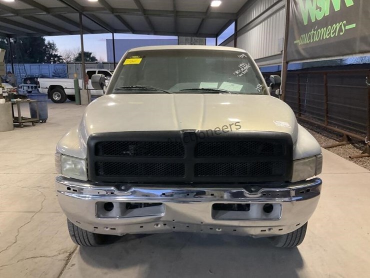 1995-dodge-ram-1500-image-3