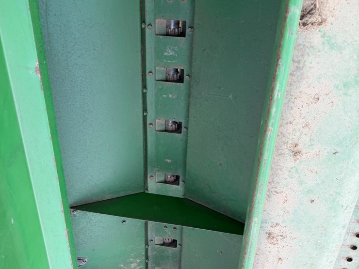 john-deere-35-image-90