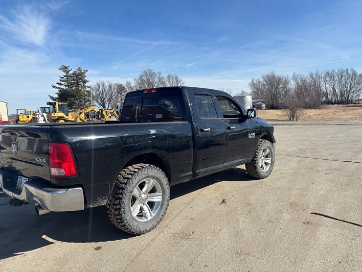 2014-dodge-1500-image-4