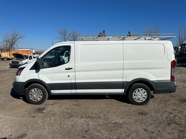 2017-ford-transit-image-2