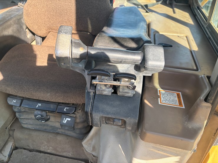 caterpillar-d6m-image-33