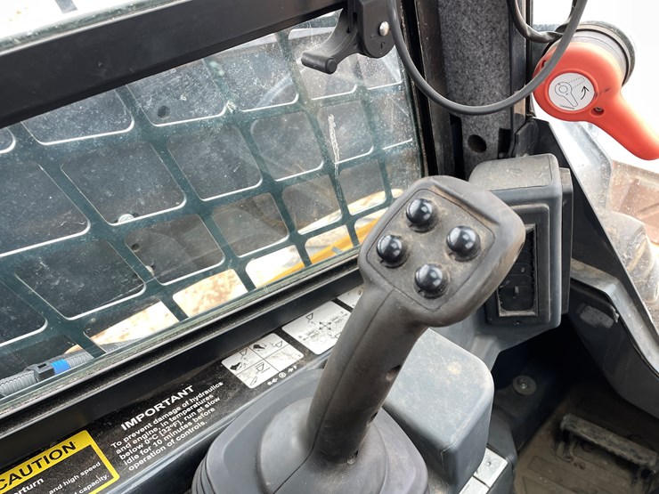 2019-john-deere-332-image-45