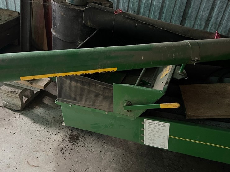 lot-35.-5-tube-model-572--kwik-kleen,-hyd.-drive,-wheat-screens,-always-shedded-image-7