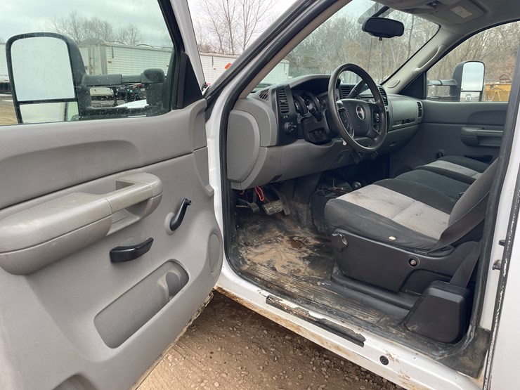 2008-gmc-3500-image-29