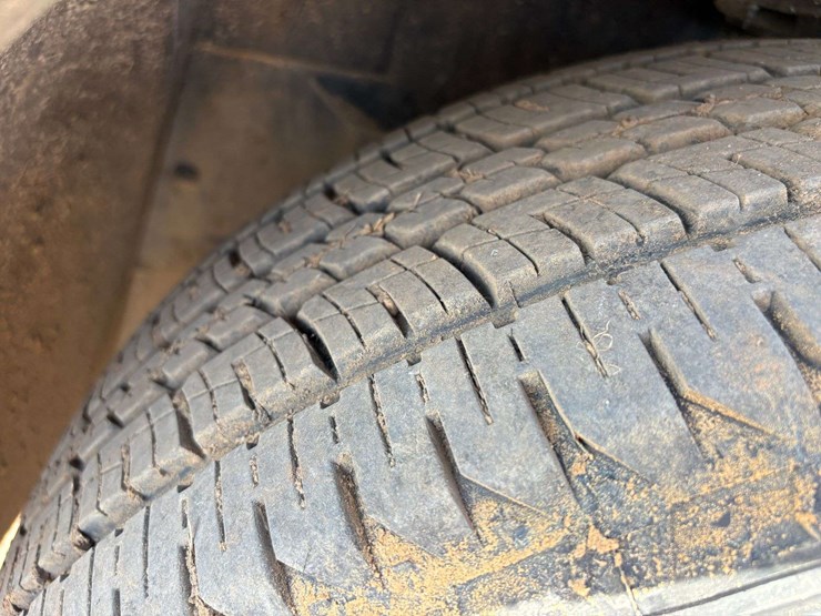 2016-gmc-acadia-slt-image-10