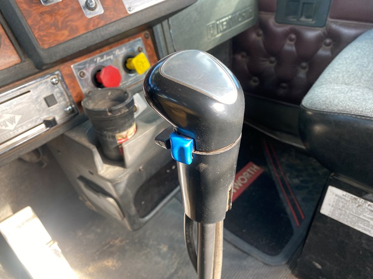 2000-kenworth-t800-image-44