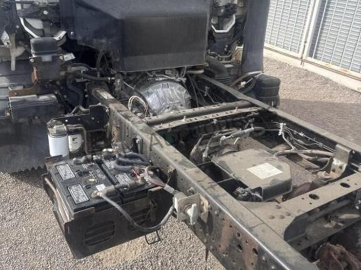 2007-isuzu-nrr-image-12