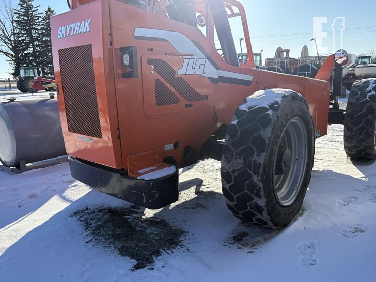 2015-sky-trak-6042-image-14