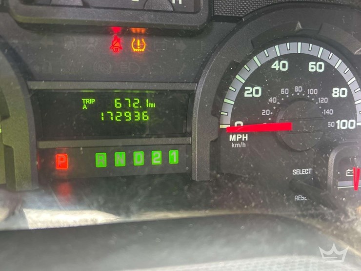 2014-ford-cargo-image-6