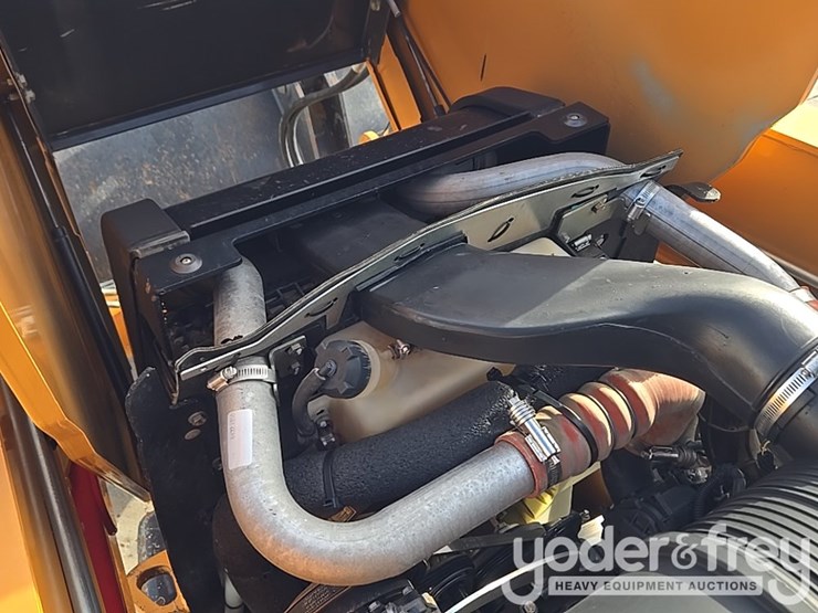 2022-case-590sn-image-50