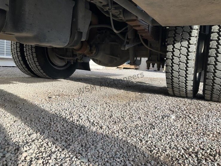 2016-ford-f550-image-28