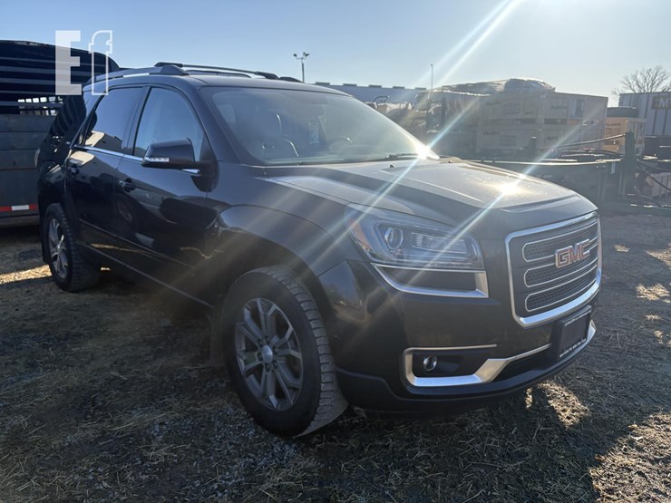 2014-gmc-acadia-image-3