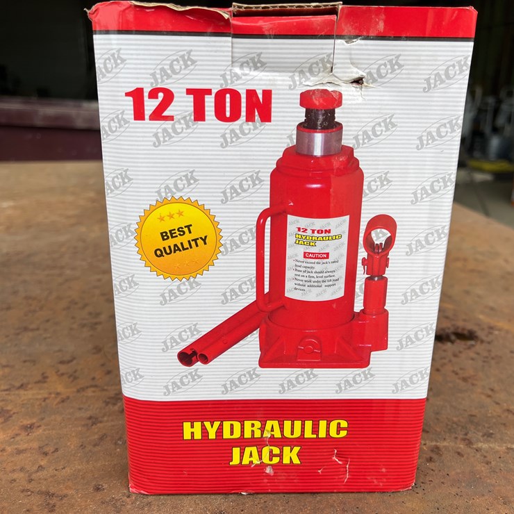 #32 • 12 TON BOTTLE JACK