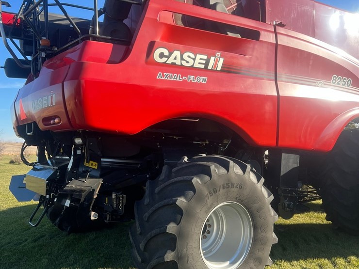 2023-case-ih-8250-image-13