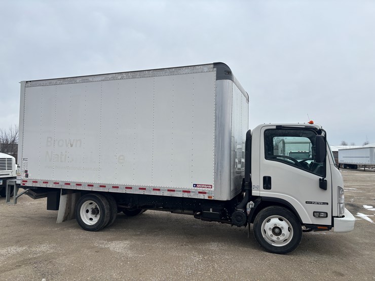 2021-isuzu-npr-hd-image-4