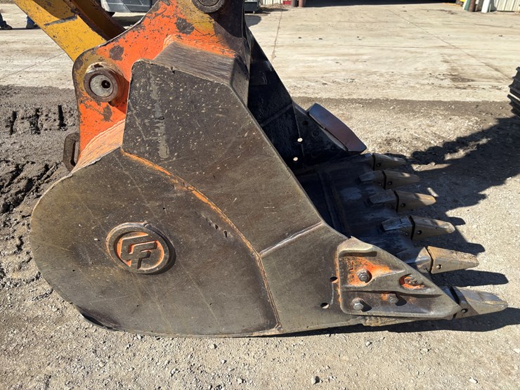 hitachi-ex200-lc-image-41