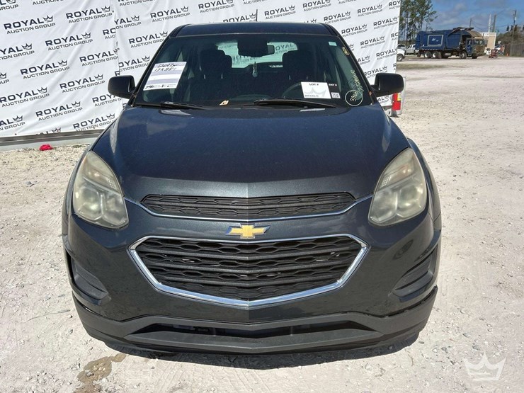 2017-chevrolet-equinox-image-23