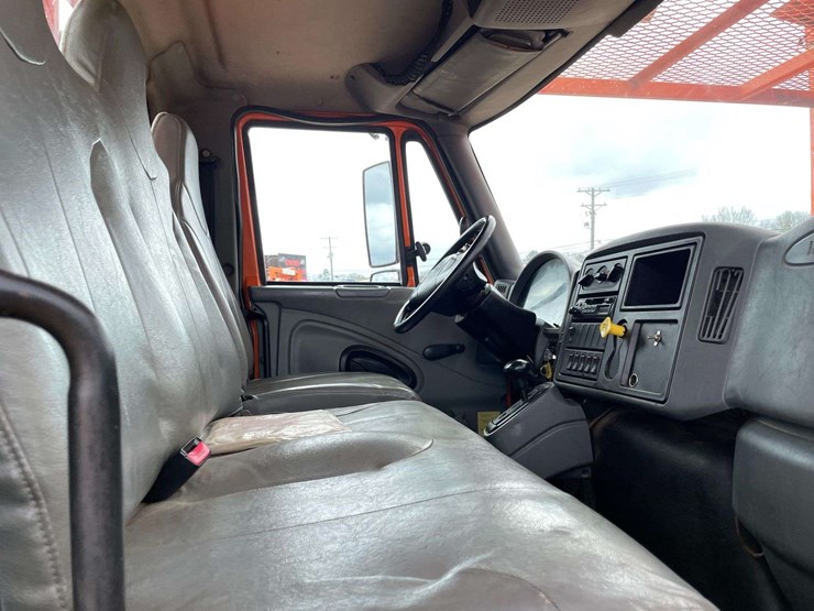 2003-international-durastar-4300-image-18