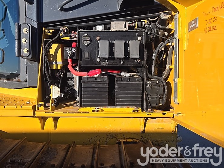 2018-deere-700k-image-72