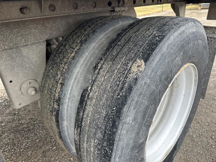 2016-utility-53'-image-28