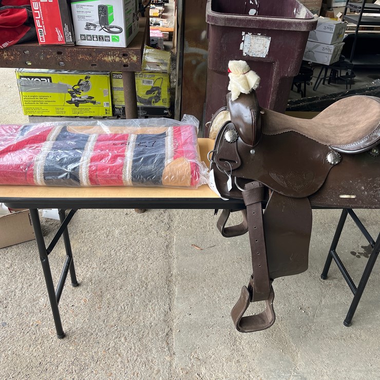 #51 • WESTERN 16IN SADDLE AND BLANKET