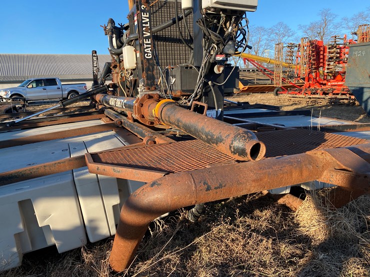 #1277-•-2012-puck-2067c-agitation-boat-with-trailer-(no-title)-(fort-atkinson,-wi)-image-9