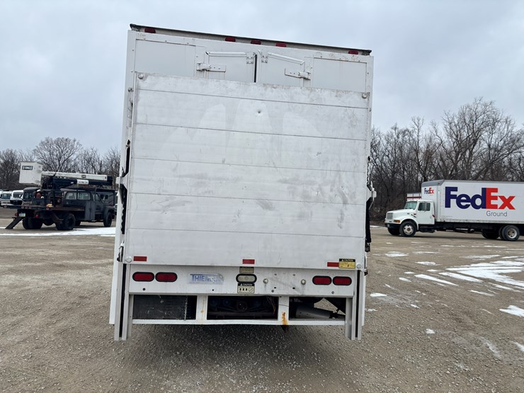 2002-international-4700-image-3