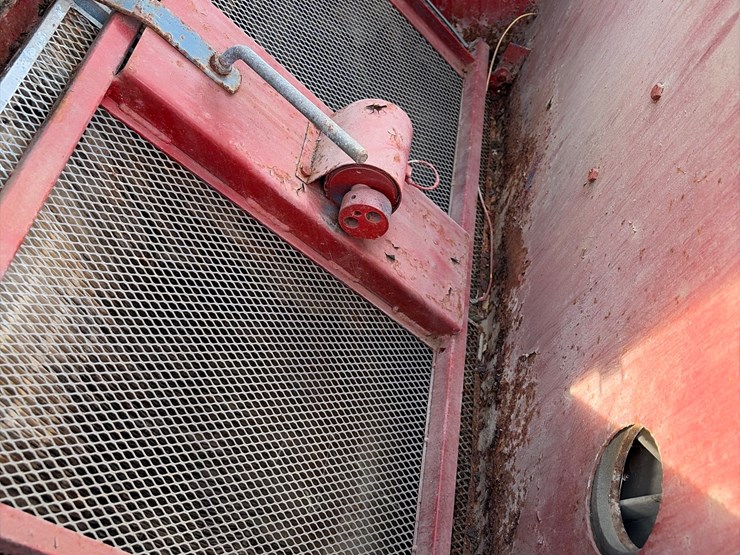 #60-•-lot-60-image-5