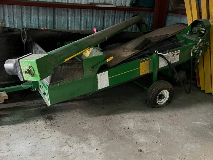 lot-35.-5-tube-model-572--kwik-kleen,-hyd.-drive,-wheat-screens,-always-shedded-image-2