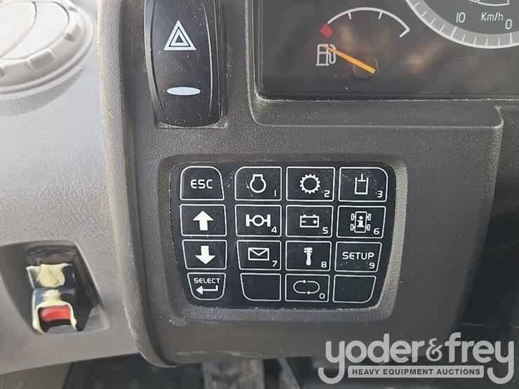 2014-volvo-l150h-image-104