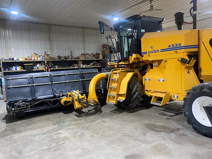 #135-•-2013-oxbo-4334-self-propelled-merger-(reedsville,-wi)-image-9