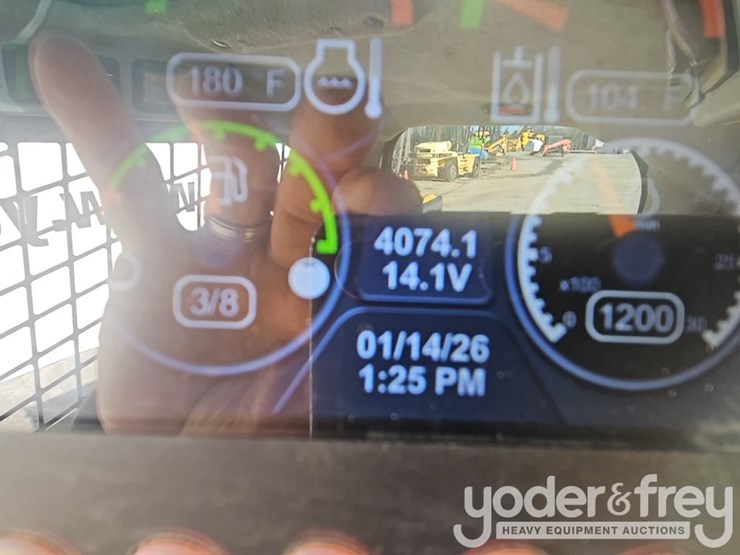 2021-caterpillar-226d3-image-49