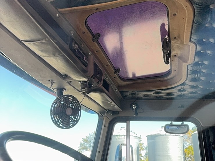 1990-kenworth-t600-image-159