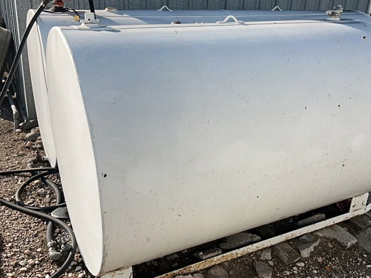 1000-gallon-fuel-tank-and-500-gallon-fuel-tank,-sell-together,-includes-pump,-used-for-diesel-image-5