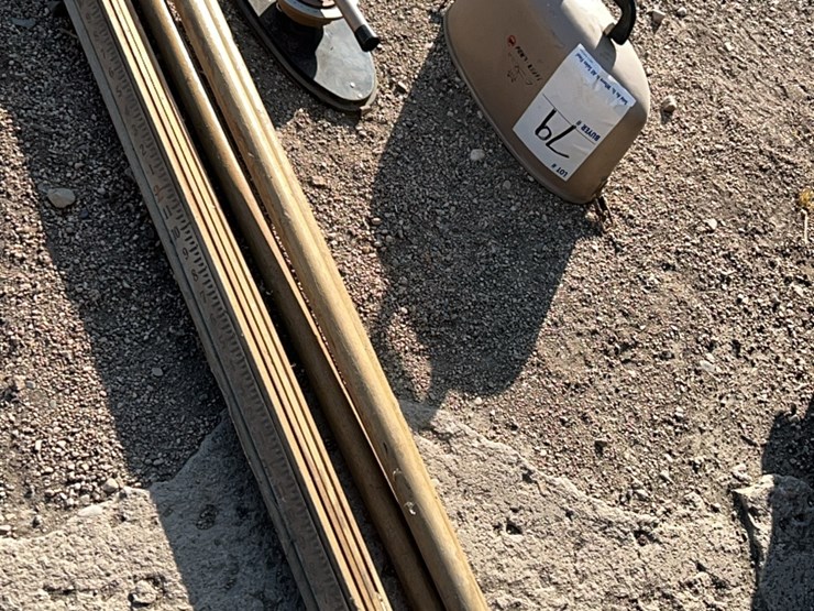 survey-tool,-complete-with-scope,-measuring-stick,-tripod-image-22