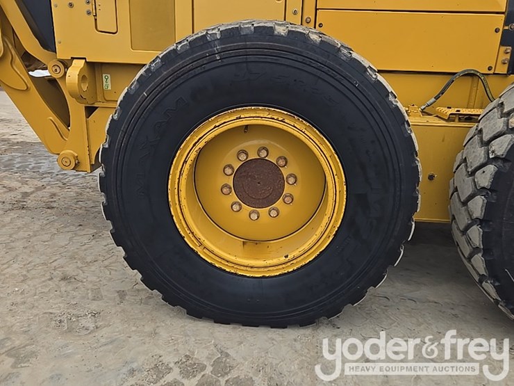 2015-caterpillar-12m3-image-23
