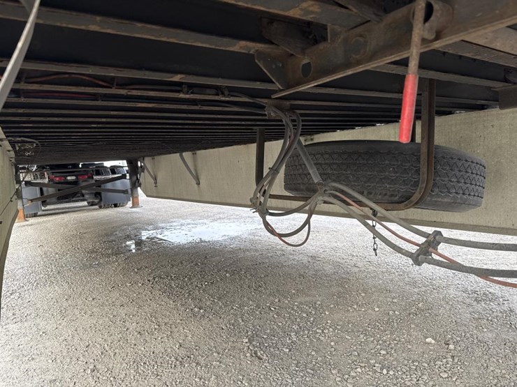 2019-utility-53'-image-21