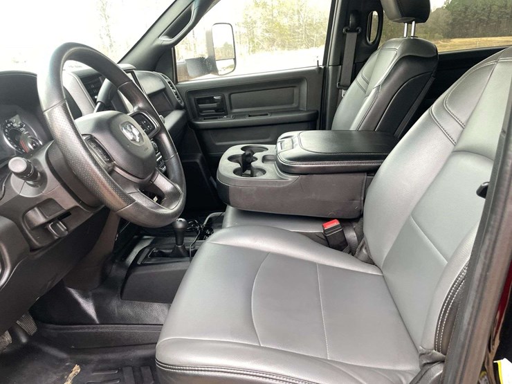 2022-dodge-3500-image-10