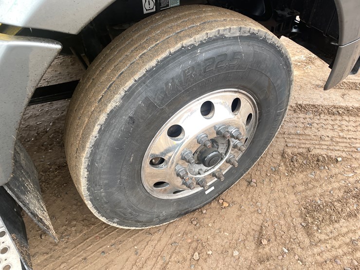 2019-kenworth-t880-image-29