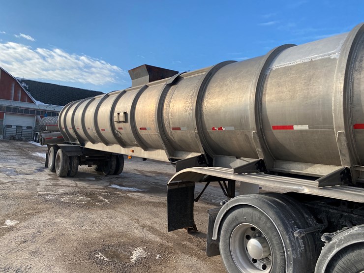 1980-trailmobile-tanker-image-3