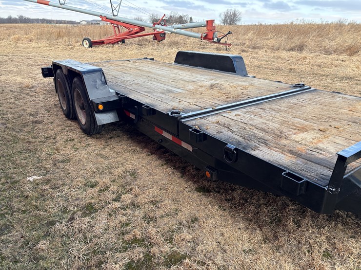 #2276-•-2013-b-&-b-20'-tandem-axle-tilt-bed-trailer-image-4