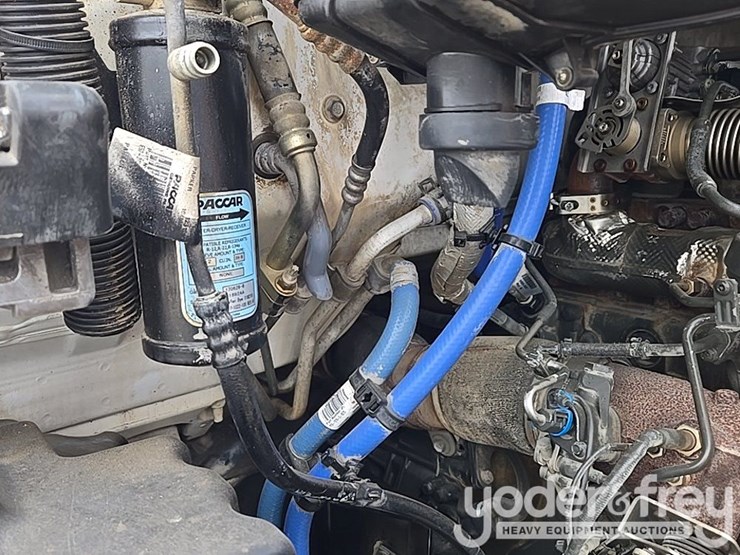 2019-peterbilt-579-image-48