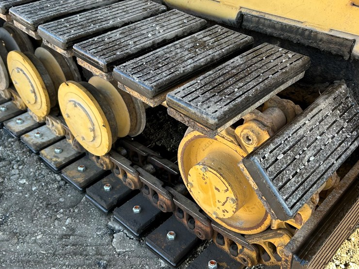 caterpillar-ap-650b-image-86