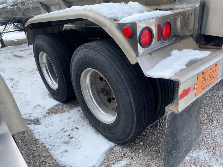 1990-walker-tanker-image-13