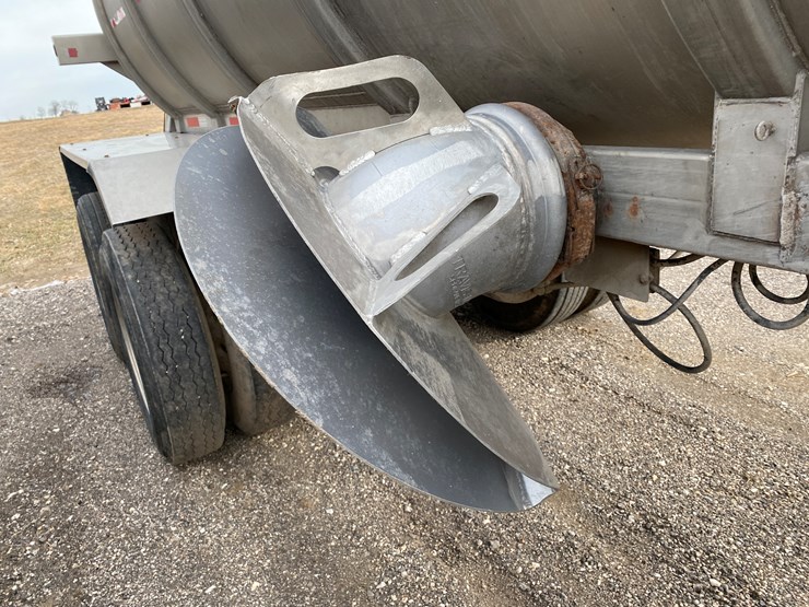 #504-•-2012-northern-8,500-gallon-semi-manure-tanker-(has-wi-title)-(waupun,-wi)-image-47