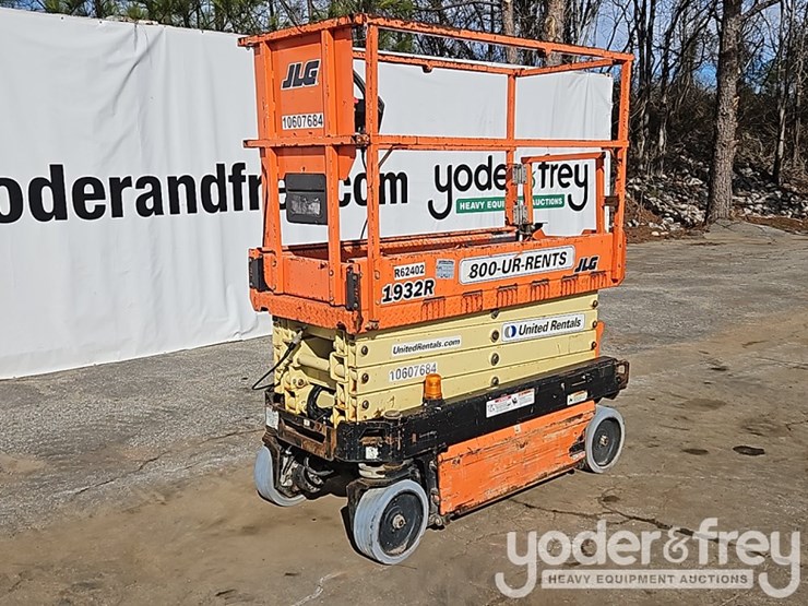 2017-jlg-1932r-image-1