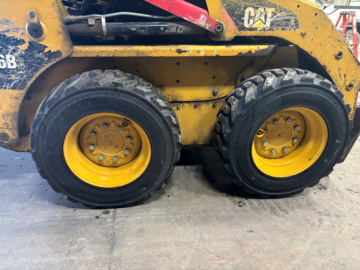 2013-caterpillar-226b3-image-41