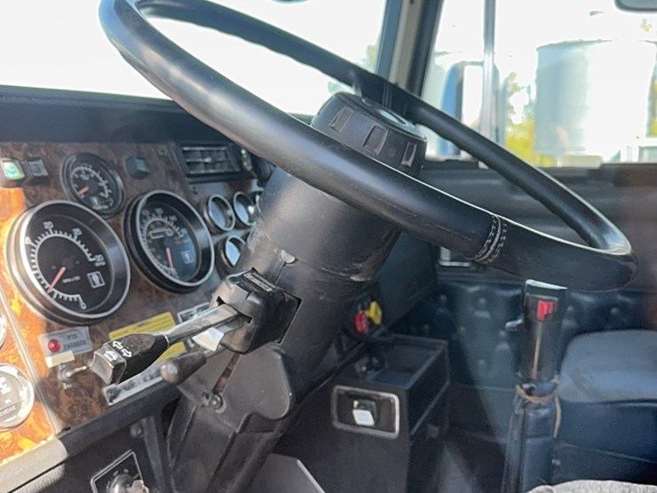 1990-kenworth-t600-image-155