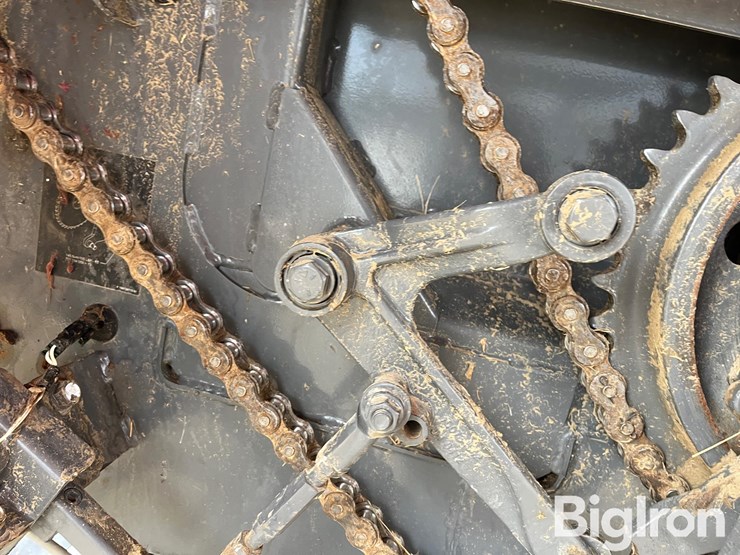 2013-massey-ferguson-2150-image-16