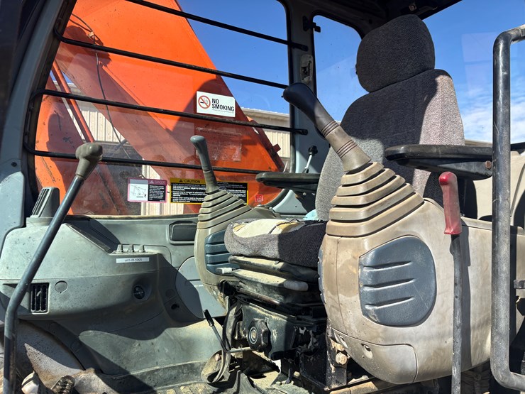 hitachi-ex200-lc-image-48